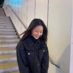 Park Chae-rin Instagram - 🖤