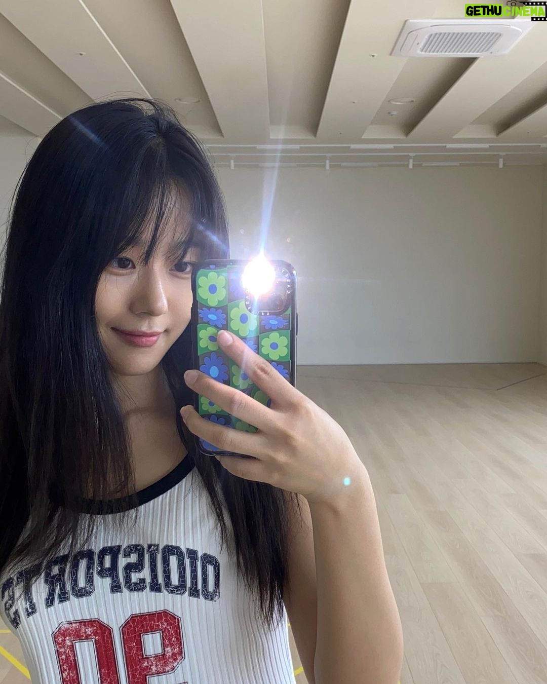 Park Chae-rin - 6.7K Likes - 🍉