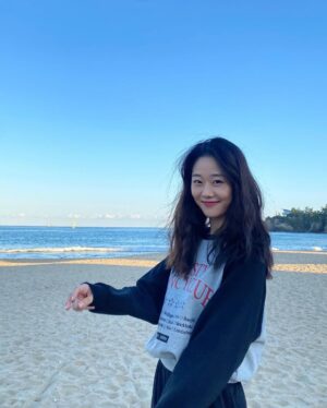 Park Chae-rin Instagram - 야호~🌊