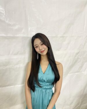 Park Chae-rin Instagram - 💫