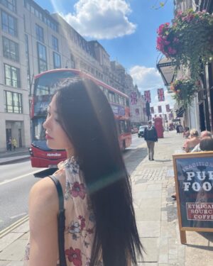 Park Chae-rin Instagram - 하이❤️