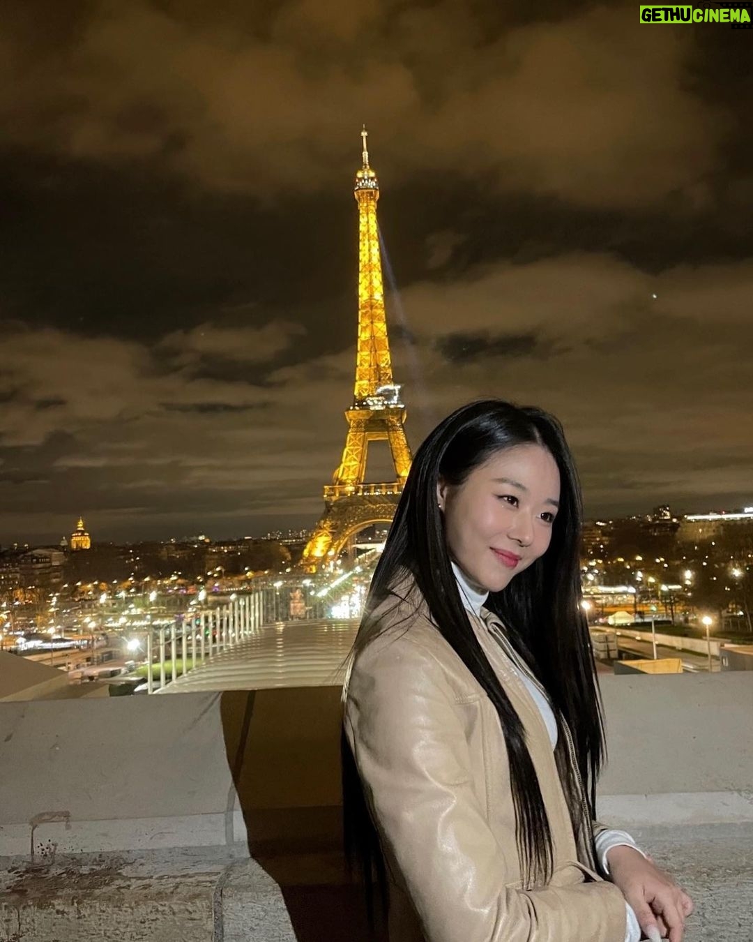 Park Chae-rin - 6.9K Likes - ✨💫✨