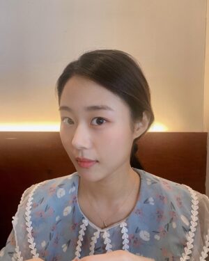 Park Chae-rin Instagram - 오늘도 즐거운 하루!