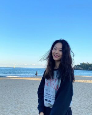 Park Chae-rin Instagram - 야호~🌊