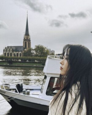 Park Chae-rin Instagram - ғʀᴀɴᴋғᴜʀᴛ🍃