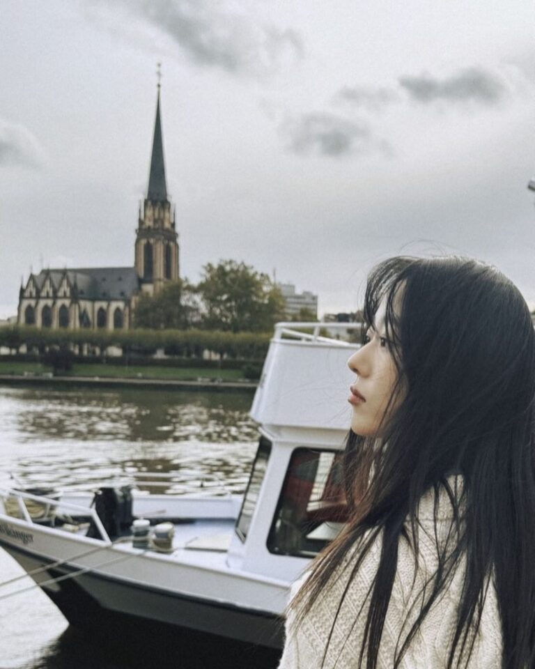 Park Chae-rin Instagram - ғʀᴀɴᴋғᴜʀᴛ🍃 Germany