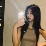 Park Chae-rin Instagram - 🤎