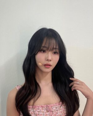 Park Chae-rin Instagram - Cảm ơn❤️