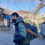 Park Jae-min Instagram – #

올해의 마지막도 #연탄 봉사로.

연탄이 하얀 재가 되어 사라지듯, 2021년의 나쁜 기억도 기운도 실망도 모두 하얗게 재가 되어 사라지고 2022년을 밝혀주는 뜨거운 연료가 되어주길.

2022년에는 조금 더 건강하길, 희망차길, 행복하길.

2022년에는 코로나가 사라지길.

2022년에는 그렇게, 그저 소소하게 올해보다 조금 더 좋고 조금 덜 나쁘길.

올해도 정말 고생 많으셨습니다.

happy new year everyone♡

#새해소원