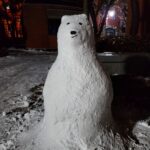 Park Jae-min Instagram – #

It is never too cold.

동네에 친하게 지내는 꼬마 아이들이 많은데 첫눈 오는 날의 추억을 남겨주고 싶어서 아무도 없는 새벽 시간에 조그만 선물을 만들어 놓고 왔습니다.

코로나19가 아이들의 소중한 겨울의 추억마저 가져가지는 않았으면 좋겠네요.

4시간 반동안 조그만 눈 덩이에서 시작해서 겨우 동틀 때 즈음에 곰 한 마리가 나왔습니다ㅎ

As I wanted make some good memories for my neighbor kids, I made a small snow bear after a 4 and a half hour work.

Hope Covid-19 really doesn’t take the good memories of winter away from the younglings.

It all started from this small snow ball.

#첫눈
#눈사람
#위베어베어스
#webarebears 
#snow
#snowman