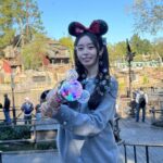 Park Ji-yeon Instagram – Disneyland ✨