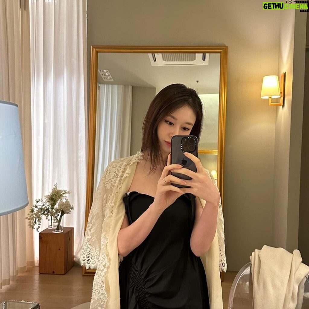 Park Ji-yeon Instagram - ❤️