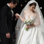 Park Ji-yeon Instagram – 2022년 12월 10일 
너무나 감사하게 많은 분들의 축복을 받으며 결혼식을 올렸습니다. 
바쁘신 와중에도 결혼식에 와주셔서 너무 감사합니다. 
결혼식에는 오지 못했지만 멀리서도 저희를 축하해 주신 모든 분들께 다시 한번 감사하다는 말 드립니다. 
또 저희 결혼을 위해 도와주신 많은 분들께도 진심으로 감사하는 말 드립니다! 
이 마음 이 기분 이 행복 앞으로 평생 간직하며 예쁘고 행복하게 살겠습니다. 
모든 분들께 다시 한번 감사드립니다❤️