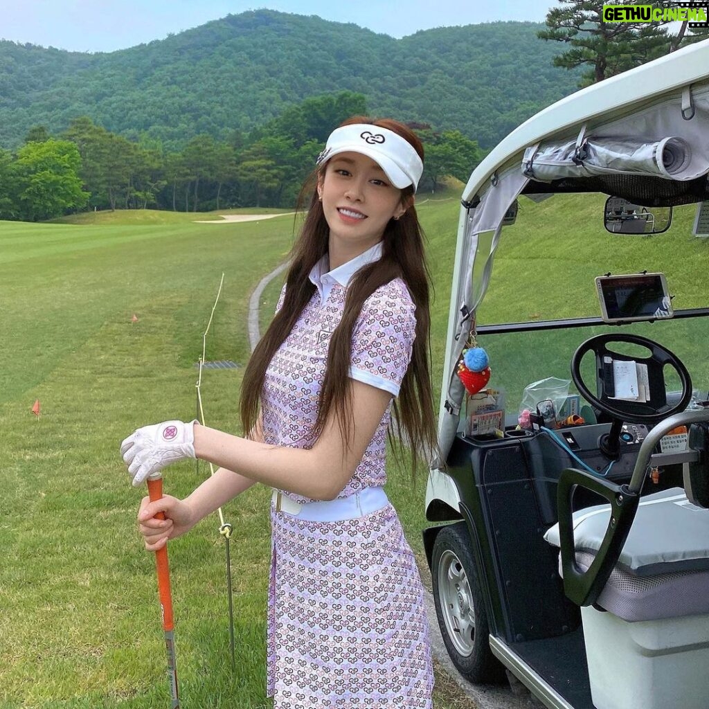 Park Ji-yeon Instagram - healing💕⛳️