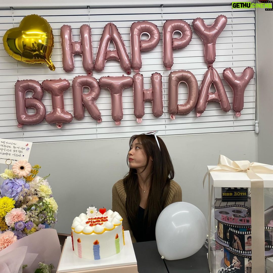 Park Ji-yeon Instagram - Thank you everyoneđź’•
