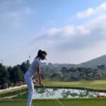 Park Ji-yeon Instagram – 날도 좋고 ☀️⛳️