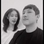 Park Ji-yeon Instagram – 안녕하세요. 지연입니다.

제가 팬 여러분께 직접 말씀드리고 싶은 이야기가 생겨 용기 내어 이렇게 글을 쓰게 되었습니다.
10대에 데뷔하여 어느덧 시간이 흘러 벌써 30대가 되었네요.
어리고 모든 게 두려웠던 데뷔 후 10대에 불안감에 휩싸여 움츠려들었을 때, 힘든 시기에 포기하고 싶었던 20대에도 늘 그대들이 손 내밀어 잡아주고 묵묵히 
긴 터널을 지나올 수 있게 응원해주셔서 
지금의 제가 있을 수 있습니다.

이런 저를 믿고 한결같이 응원해 주시는 팬분들께 
다른 분들의 말이나 글이 아닌 제가 직접 팬분들께 가장 먼저 말씀드리고 싶습니다. 

작년 지인을 통해 알게 되어 좋은 감정으로 만난 남자친구가 있습니다.
언제나 저를 먼저 배려해 주고 아껴주며 저에게 행복이란 걸 알려준 제 인생에 선물 같은 남자친구와 다가올 겨울에 결혼을 약속했습니다.

불안정한 저를 단단하게 잡아주고 기댈 수 있게 어깨를 내어준 든든한 남자친구와 이쁘고 행복하게 잘 살겠습니다.

너무 갑작스러운 소식에 놀라지 않으셨을까 걱정되지만 
저에게도 이런 행복을 여러분과 함께 공유할 수 있는 날이 오게 되어 한 글자 한 글자 적으며 많이 떨리고 긴장되네요

팬분들께서 보내주시는 응원과 사랑에 앞으로도 꾸준히 좋은 모습으로 보답하겠습니다.
그대들 감사하고 사랑합니다❤️