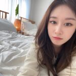 Park Ji-yeon Instagram – 오랜만에 셀카📸