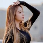Park Ji-yeon Instagram - 🖤