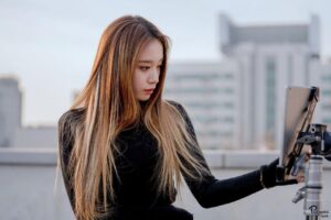Park Ji-yeon Instagram - 🖤