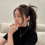 Park Ji-yeon Instagram - 저희가 픽한 러블리한 커플링💍💍 포멜라토의 투게더 컬렉션은 사랑, 우정, 우애, 유대감 등 다양한 사랑을 굳건히 하는 의미가 담겨 있다고 해요🫶 #포멜라토 #포멜라토투게더 #pomellato #pomellatotogether