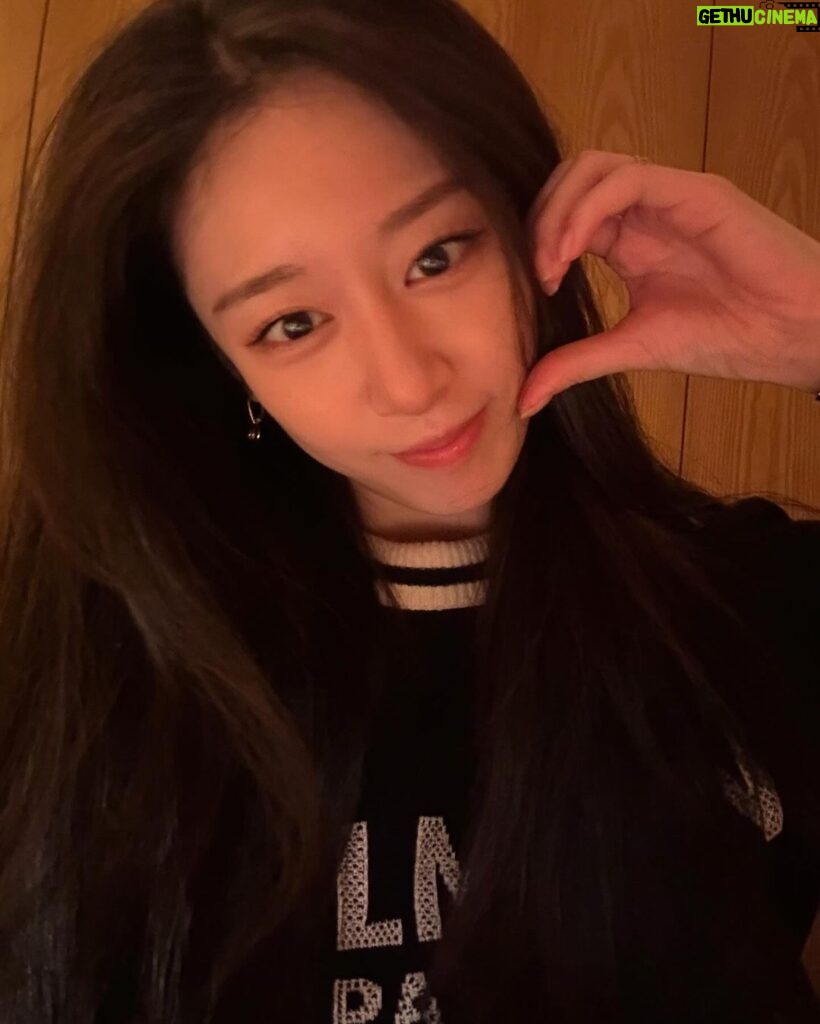 Park Ji-yeon Instagram - ❤