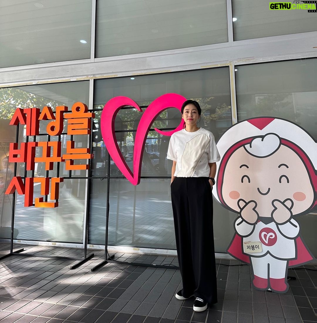 Park Jin-hee Instagram - 얼마전, 세바시에 강연자로 함께했어요 환경에 대해 이야기나누고 소통할 수 있었던 자리였어요. 무엇보다 뜨거웠던 반응 감사합니다🙏 . #세상을바꾸는시간 #세바시
