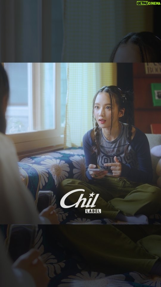 Park Jung-yeon Instagram - Chil Label 2023 Short Film EP01 草綠同色(초록동색)💚 예고편 공개!! 🎥 3분 동안 할 수 있는 일 중 가장 재밌는 것을 고르시오. A. 양치질 B. 컵라면 끓이기 C. 3분카레 조리하기 D. 칠레이블 숏필름 보기 정답은 D, 칠레이블 숏필름 보기입니다. - ⓒCopyright Chil Label Edition 2023. All rights reserved.