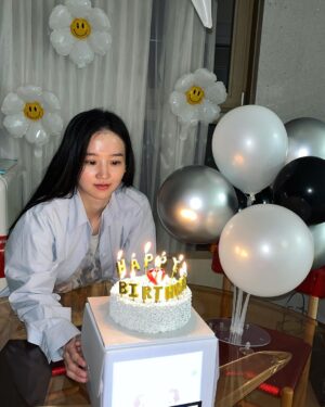 Park Jung-yeon Instagram - Birthdaeee🫧