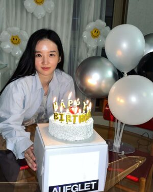 Park Jung-yeon Instagram - Birthdaeee🫧