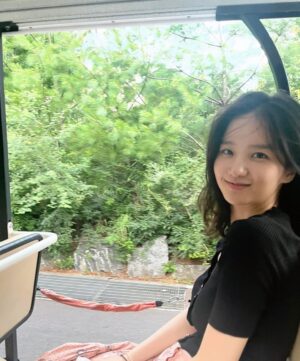 Park Jung-yeon Instagram - 더운날안녕-🌿
