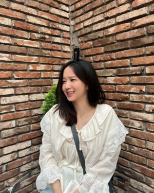 Park Jung-yeon Instagram - 🤨🙁😂