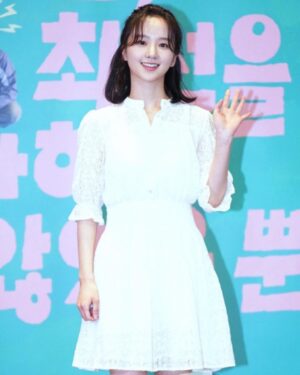 Park Jung-yeon Instagram - 2월 18일 티빙!!👻