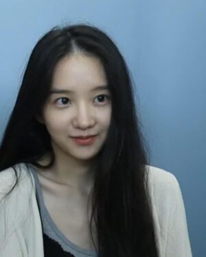 Park Jung-yeon Instagram - 푸르딩딩 여섯컷+🩵