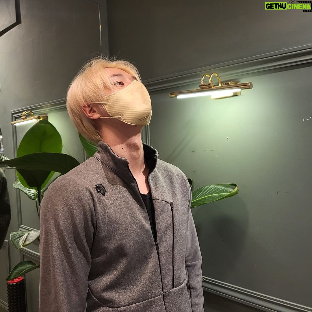 Park Sang-nam Instagram - 운동하기싫다아아아 리젠트핏 Re:gent fit