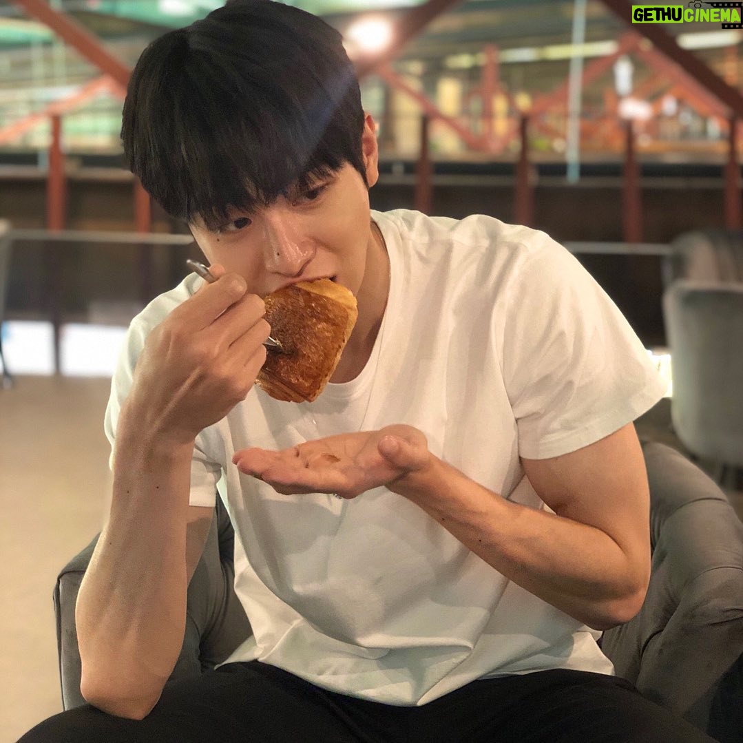 Park Sang-nam - 24K Likes - 맨날 배고파