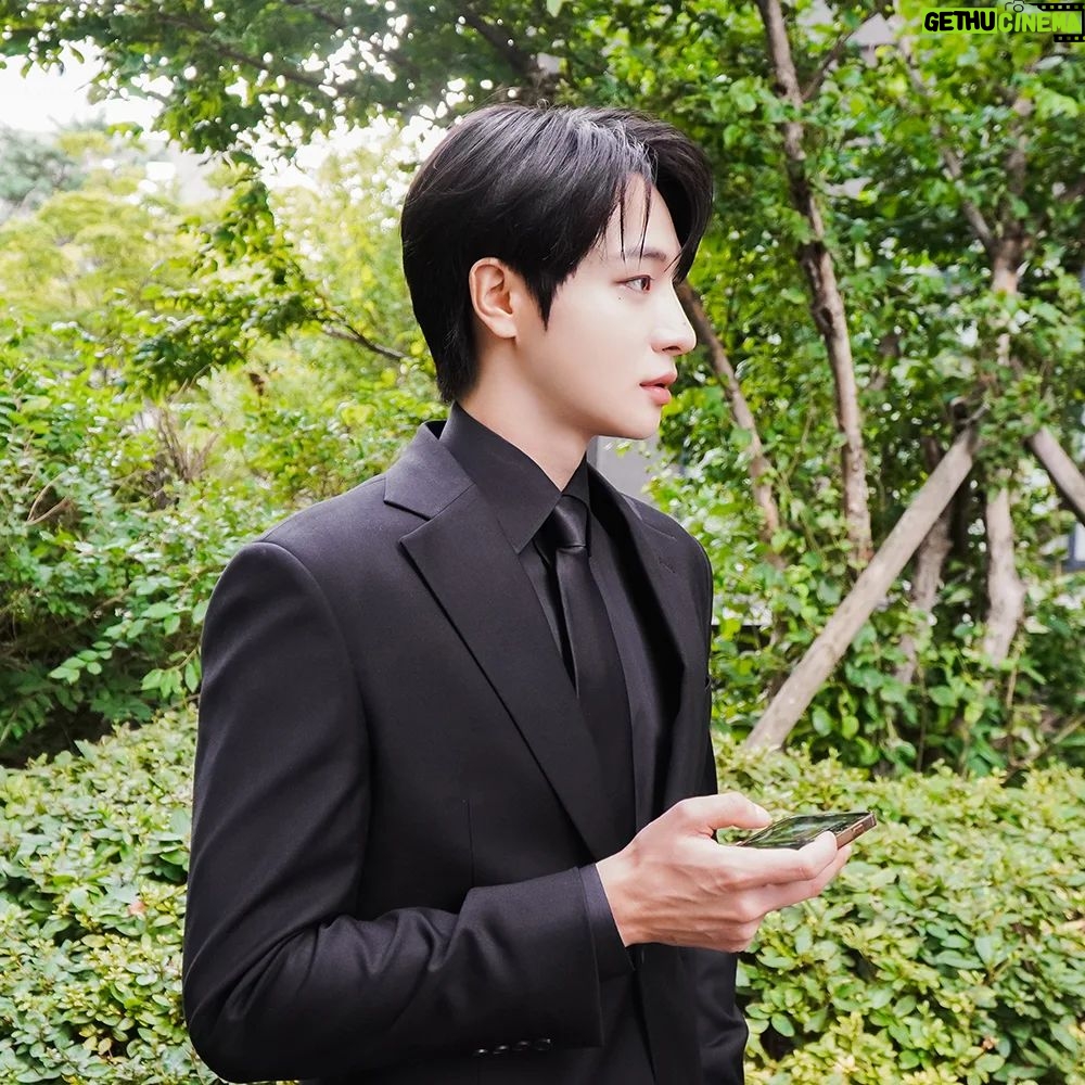 Park Sang-nam - 43.2K Likes - 날씨가 너무 좋아