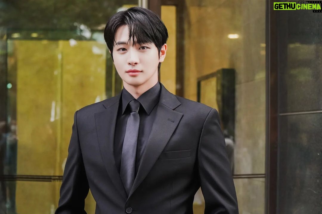 Park Sang-nam - 57.2K Likes - #성스러운아이돌 #사감재