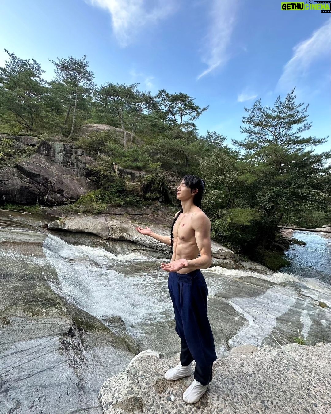 Park Sang-nam - 116K Likes - 2023년 8월 어느 날.
#그림자고백