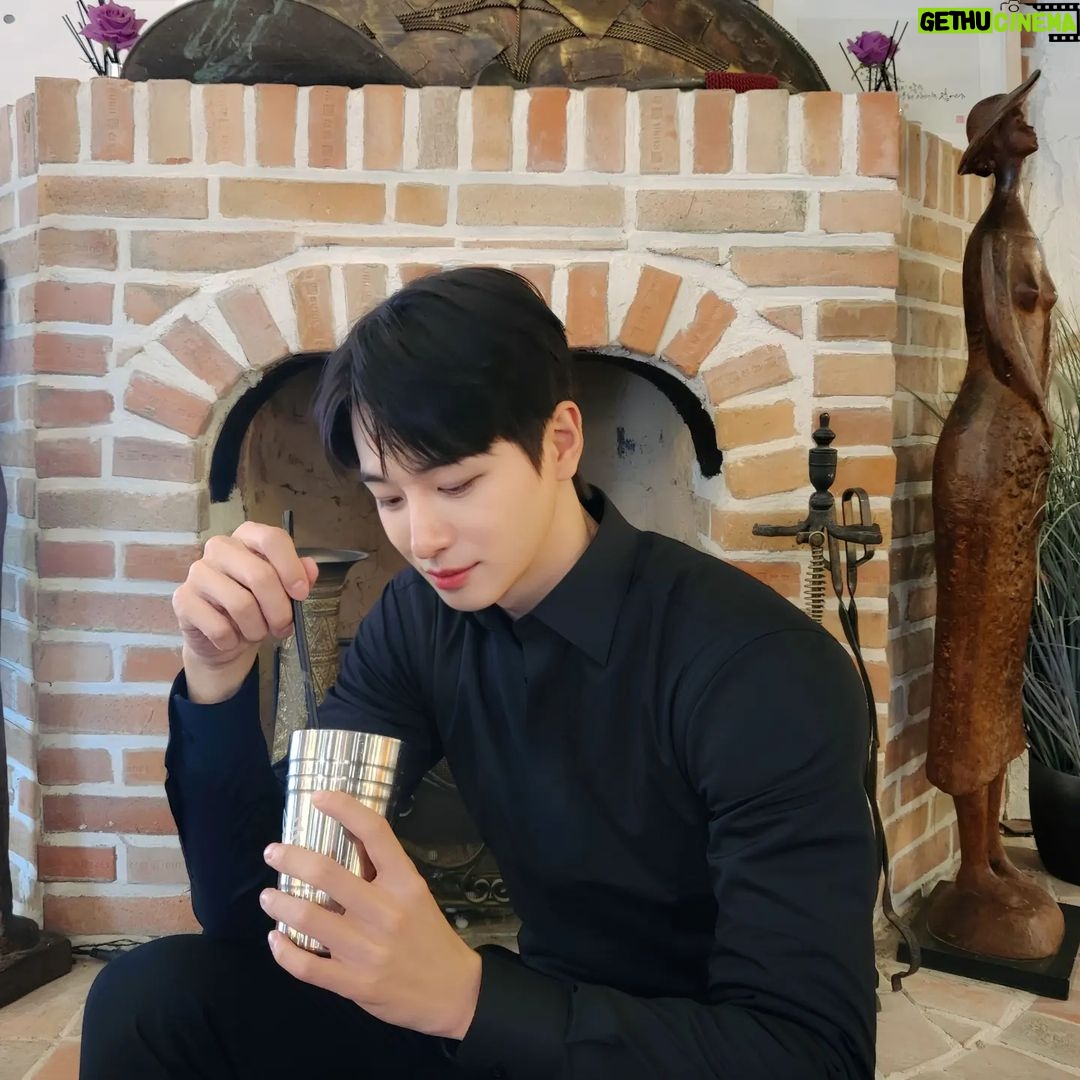 Park Sang-nam - 28K Likes - #성스러운아이돌 #사감재