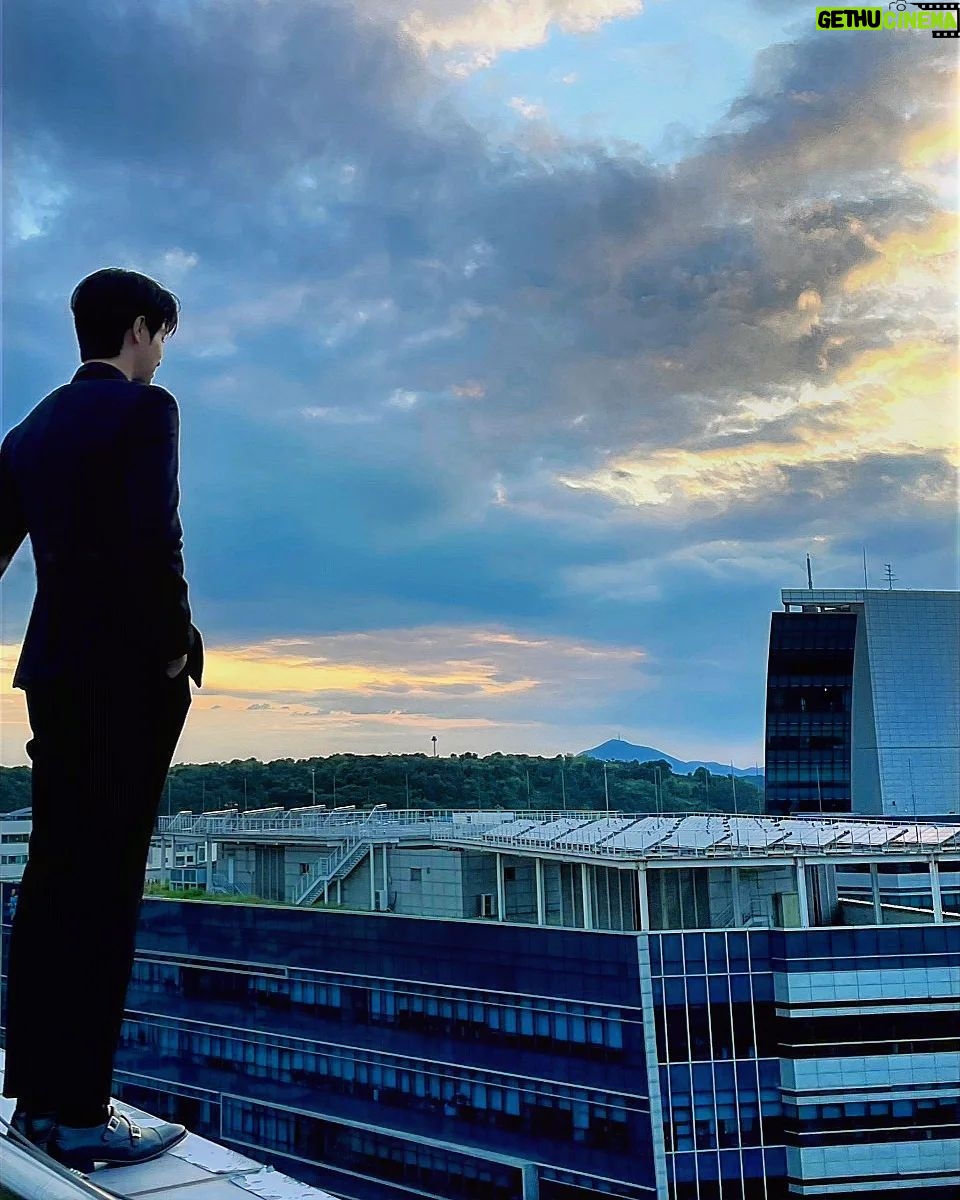 Park Sang-nam - 25.7K Likes - #성스러운아이돌 #사감재