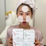 Park Se-mee Instagram - 쨔라란~~바로 내일!!! 내가 찐 애정하는 코스알엑스 라이브 방송에 출연하자나!! >< 내일 아침 오전 8시 30분이야!!! 절대 까먹지마♥️ 얼마전 영상에서 보여준 꿀템알지? 코스알엑스패드랑 코스알엑스에서 나온 더비타민23세럼, 더레티놀0.1크림 도 기절하는 가격에 판매한대!! 이거 발라봤는데 피부가 탱탱 차오르고!! 톤이 막 맑아지는데 완전 기절이야♥️ 내일 라이브 한정 최대 77%할인에다가 사은품도 푸짐하게 페이스 롤러, 파우치를 막 퍼 준다는데 안 사고 뭐하니!꼭 들어와! 그리고 코스알엑스에서 우리 구독자 분만을 위한 ‘구매 인증 이벤트’를 준비해주셨어! 결제완료 화면 캡쳐 하고 @cosrx_korea @ssemeeeee 태그하면 선착순 30명에게 안티에이징에 너~무 좋은 #더비타민씨23세럼 선물 줄 예정이니까!! 이벤트도 있다니까 얼른 카카오 들어가서 알람 신청하고!! 내일 아침 카카오 쇼핑 라이브에서 만나기야 꼭!!! ✔️라이브 방송: 1/6(금) 오전 8시 30분 ~ 9시 50분 ✔️장소: 스토리 링크를 확인해줘~! *구매인증 이벤트 당첨자 발표: @cosrx_korea에서 직접 해주실꺼야! #COSRX #코스알엑스 #서준맘