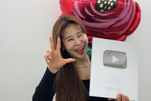 Park Se-mee Instagram - #실버버튼

축하해 인나야