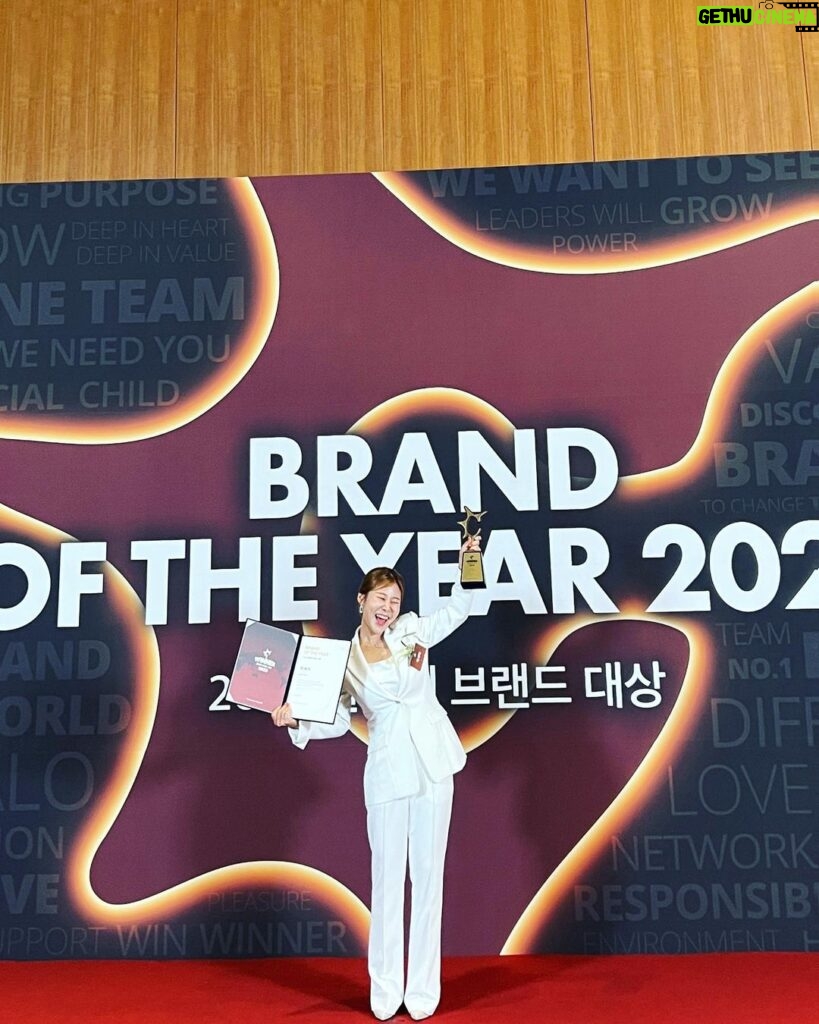 Park Se-mee Instagram - #올해의브랜드대상 #2023 #핫아이콘상 감사합니다❤️
