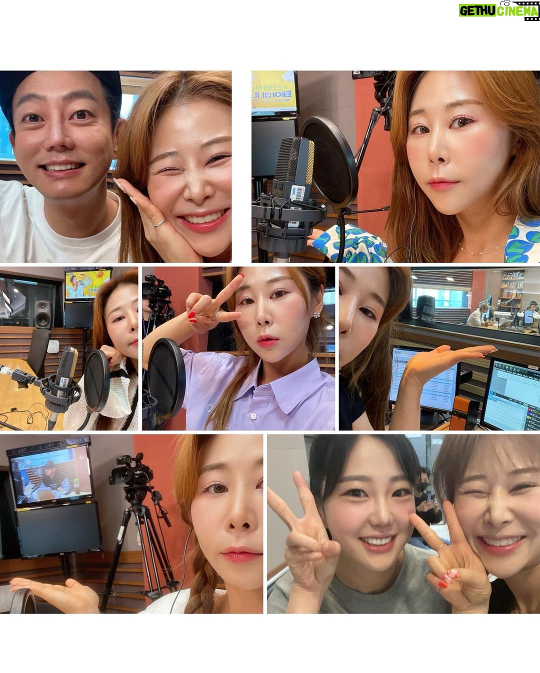 Park Se-mee Instagram - 굿바이 #굿모닝fm 한달만하기로 했던 방송이 어느새 수개월이지나.. 금새 이별이 왔네요 청취자 분들의 고민을 시원하게 갈아드리러 갔는데 제 고민만 시원하게 갈다 온거같아요 🫢 마지막으로 매주 화요일 아침마다 하이텐션으로 반겨주신 pd님들과 작가님들 마이크가 꺼지면 좋은말과 함께 응원 많이해주신 테이오빠! 그리고 화요일마다 제 텐션 받아주신 청취자 여러분들 너무너무 감사합니다 ☺️ 덕분에 매주 화요일이 설레고 즐거웠어요 🥹 여러분들을 만난건 제 인생에 행운이었고 영광이었습니다 어디서든 항시 웃음드릴게요🫶 더 나은 나를 위해 아쉽지만.. 여기서 인사드리겠습니다! 안녕 #고민파쇄박세미 안녕 #해브어굿테이 @goodmorningfm @kim_hokyoung