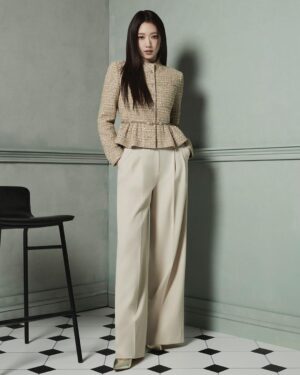 Park Shin-hye Instagram - #모조에스핀
#mojosphine