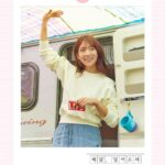 Park Shin-hye Instagram - 본격적으로 여름이 시작되려나봐요. 더위에 취약한 저는.. 벌써 추욱 늘어지고 있습니다😵‍💫😵‍💫 사랑하는 그대들 건강 잘 챙겨요💜 혜달,열여드레 -누리달호-
