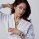 Park Shin-hye Instagram - 🫶🏼❣️ #반클리프아펠 #VanCleefArpels #VCAluckyspring #VCAluckyanimals #VCAAlhambra #VCA럭키스프링 #VCA럭키애니멀 #VCA알함브라 @vancleefarpels