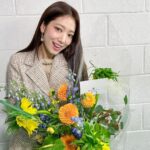 Park Shin-hye Instagram - 매 시즌 새로운 모조에스핀❣️ #mojosphine #모조에스핀🫶🏼 가을 옷도 너무 예쁘잖아🤦🏻‍♀️