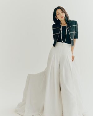 Park Shin-hye Instagram - 모조의 여름❣️
가을옷은 더 예쁘던데 큰일이다..🤦🏻‍♀️
#모조에스핀 #mojosphine